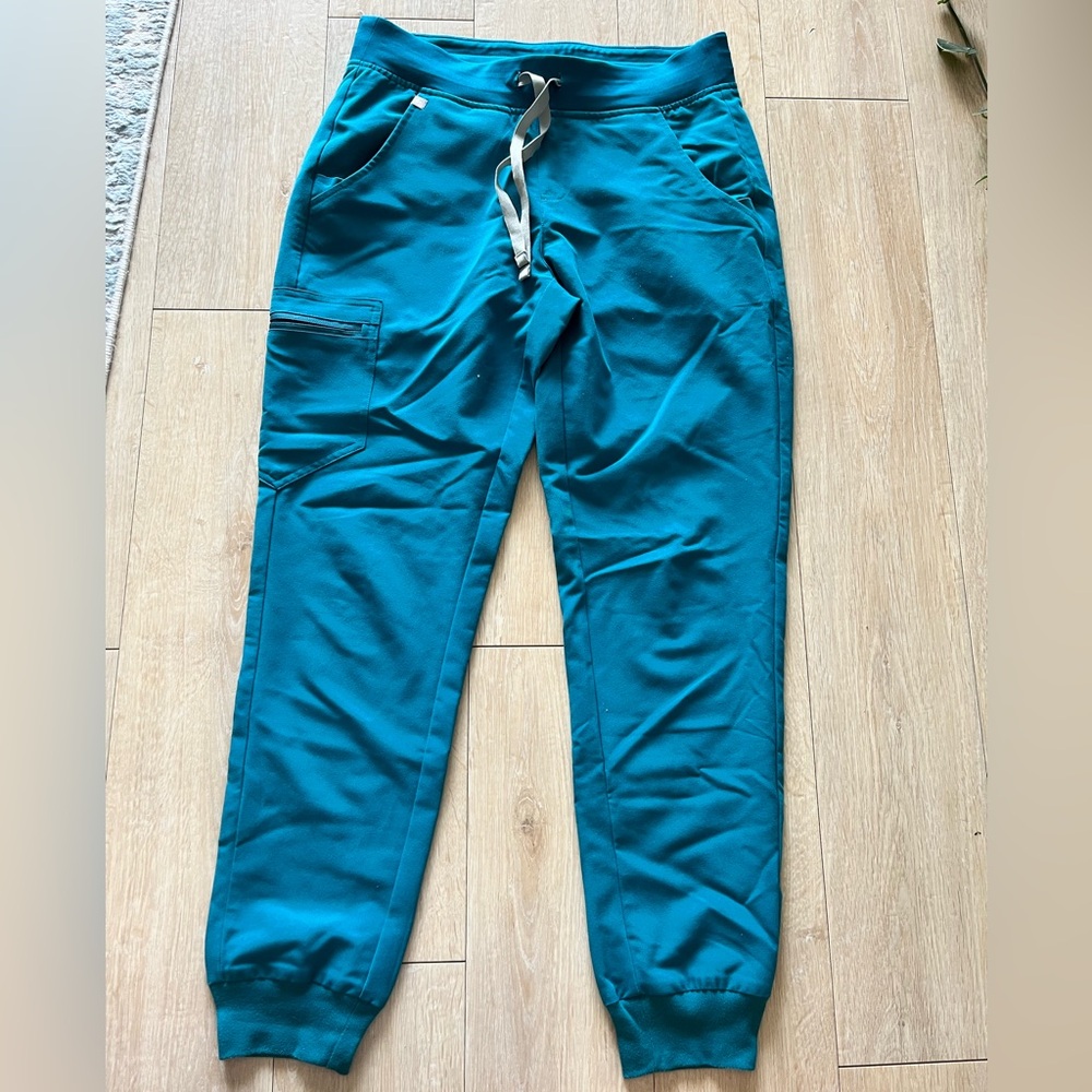 women’s figs Zamora joggers